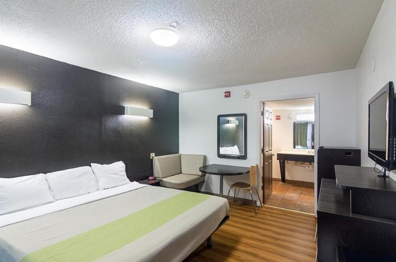 Studio Inn Extended Stay Oklahoma City Airport By Oyo Bagian luar foto