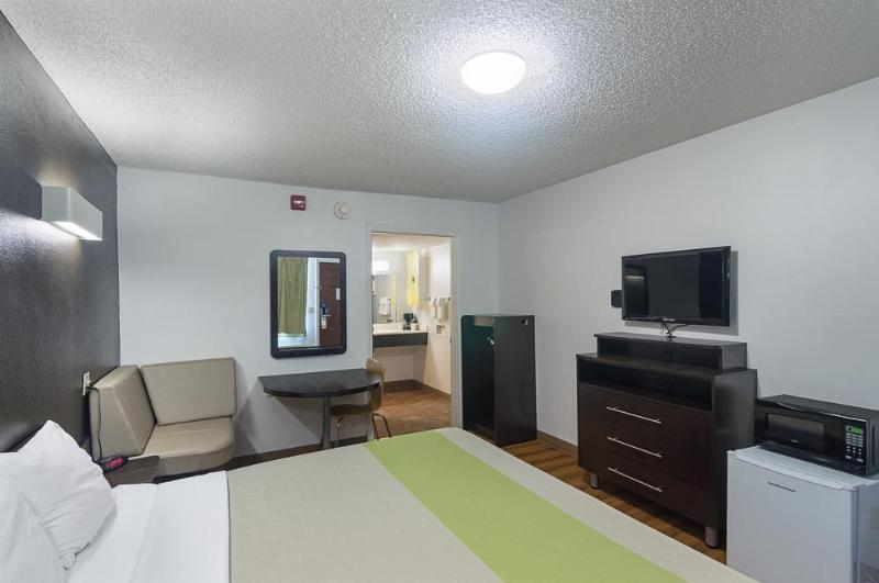 Studio Inn Extended Stay Oklahoma City Airport By Oyo Bagian luar foto