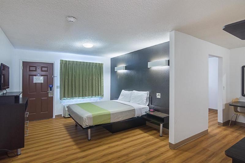 Studio Inn Extended Stay Oklahoma City Airport By Oyo Bagian luar foto